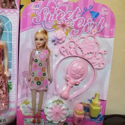 .👑🧸 Muñeca con tiara