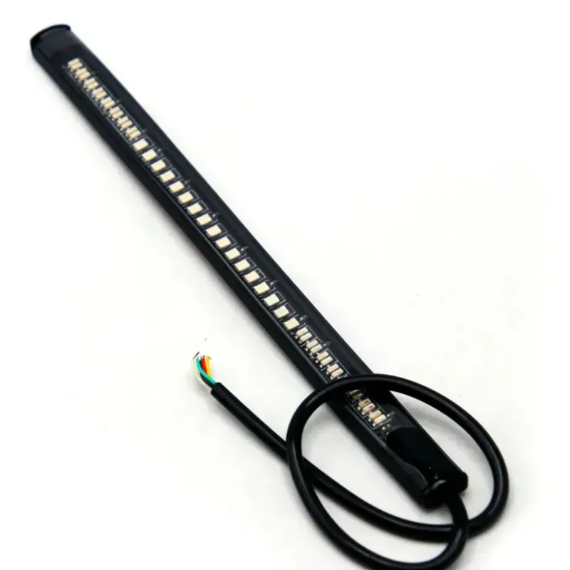 🚦 **Tira LED trasera multifuncional**