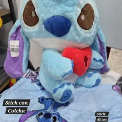 Peluche Stitch con colcha