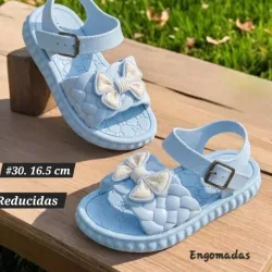 Sandalias engomadas