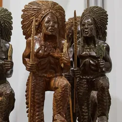 estatuilla de indios 