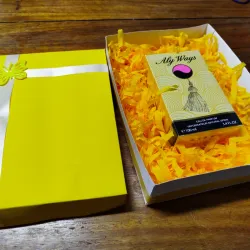 Caja de regalo con perfume 
