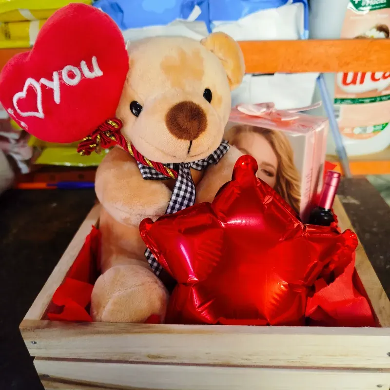 Cajita de regalo con oso