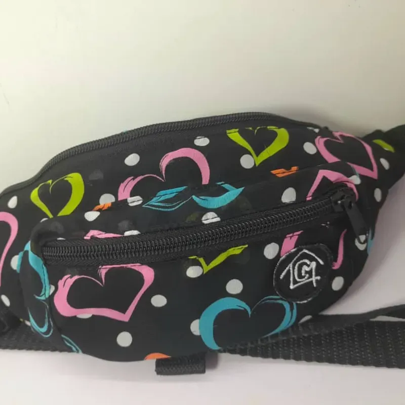 🦘Cangurera de Corazones de colores 🌈