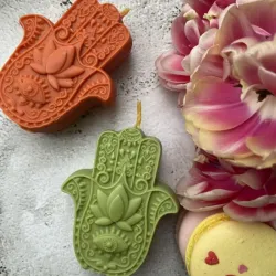 Velas Aromáticas ✨❤️Mano de Fátima