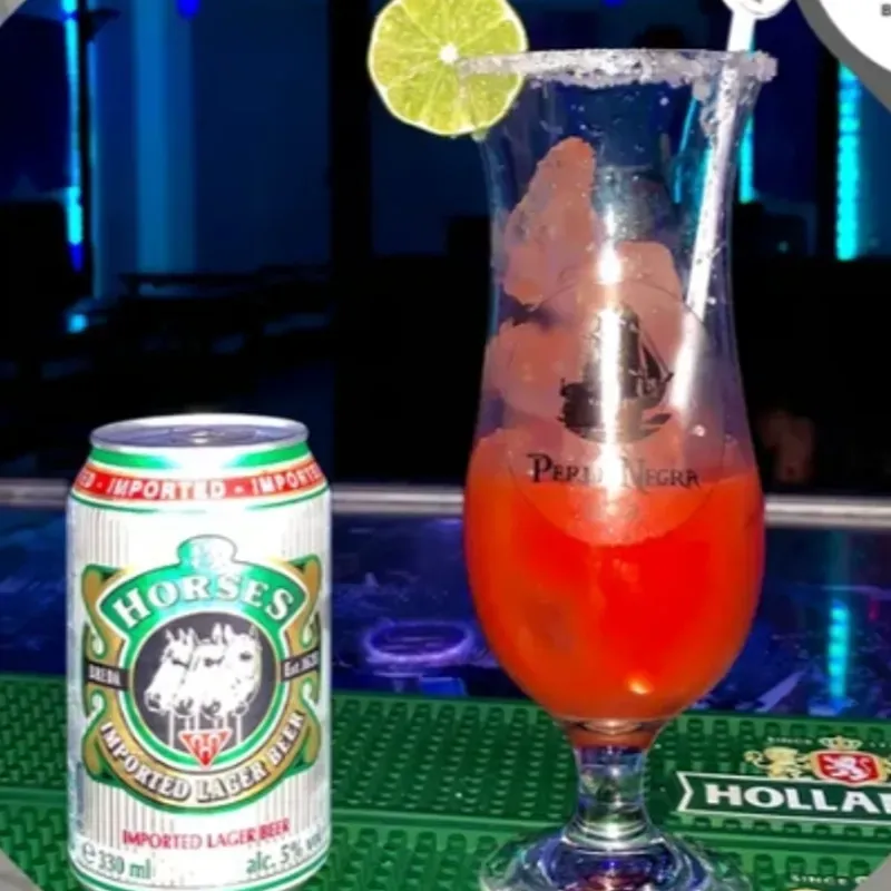 Michelada con cerveza importada