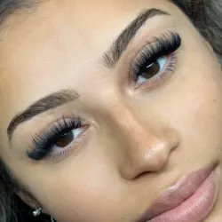 KIM KARDASHIAN✨️