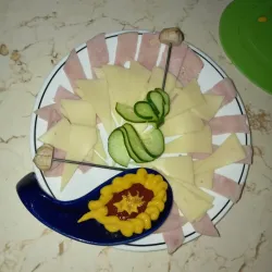 Entremés de jamón y queso Gouda