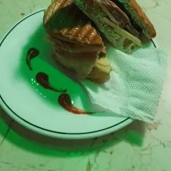 Sandwich de Jamon y Queso Gouda