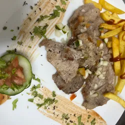 Lomo de cerdo con papas fritas