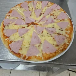 Pizza con Jamón