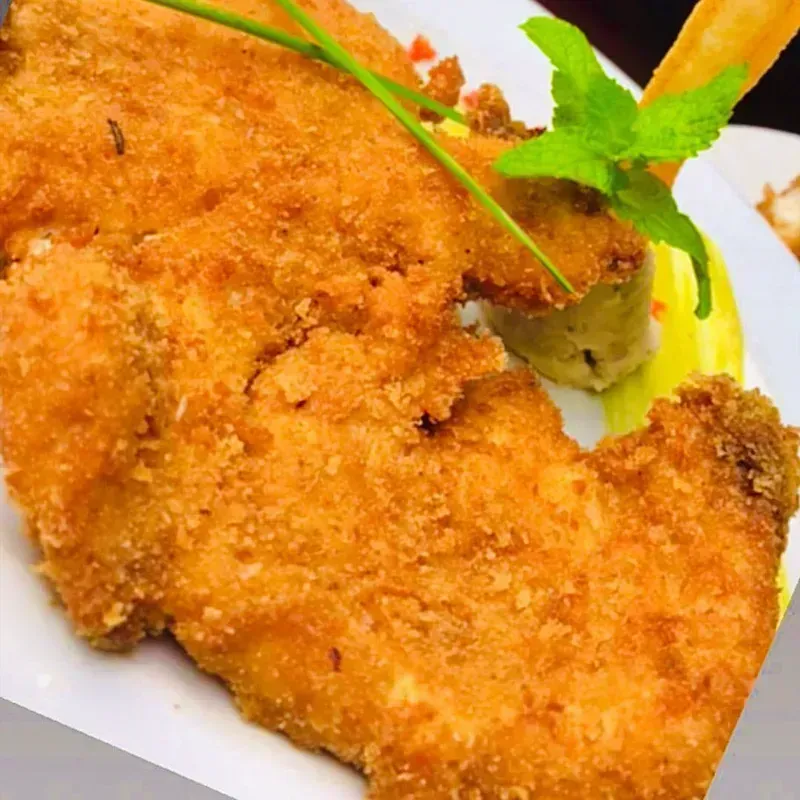 Bistec de Cerdo Empanado