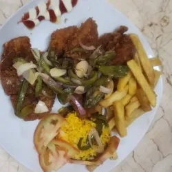 Bistec de Pollo Empanado 