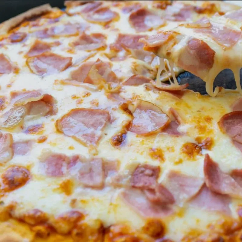 Pizza de Jam贸n Pierna