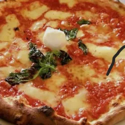 Pizza Medium Napolitana