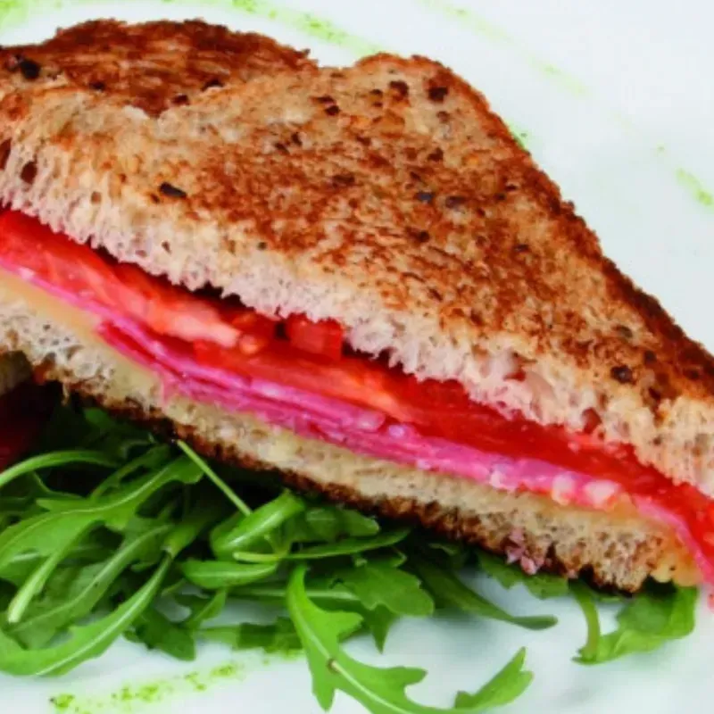 Sándwich de Salami