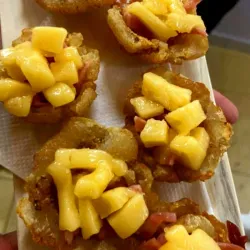 Tostones rellenos de queso blanco 