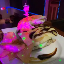 Hamburguesa con queso gouda