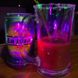 Michelada con cerveza importada