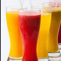 Jugos de frutas estación