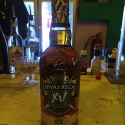 Botella Chivas Regal XV años