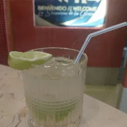 Cóctel Caipirísima