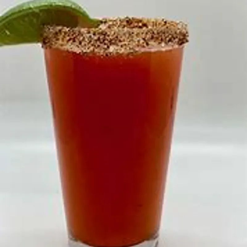 Michelada Oriental con Cerveza Importada