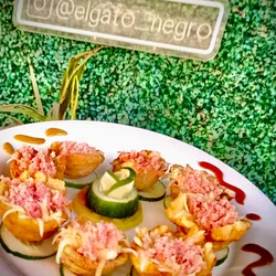 Tostones Rellenos de jamón y queso