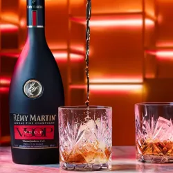Champagne Remy Martín 