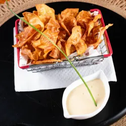 Chips de Boniato con Salsa Alioli