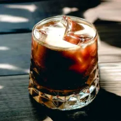 Cóctel Black Russian 