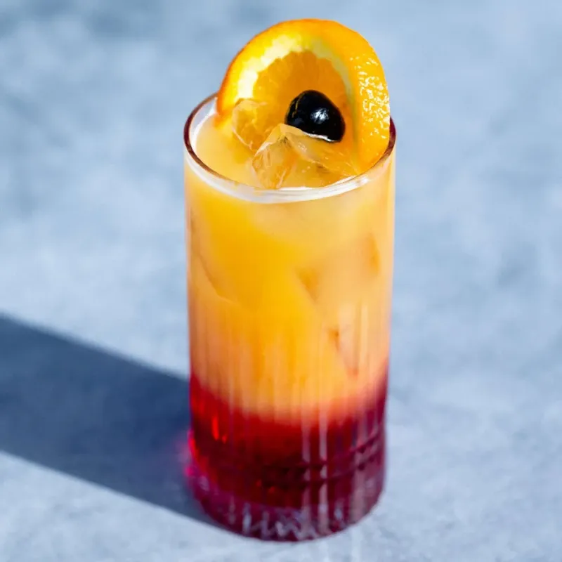 Cóctel Tequila Sunrise 