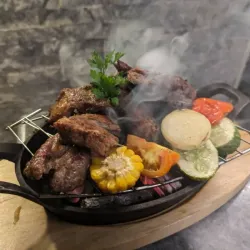Costillas de Cerdo al Carbón 