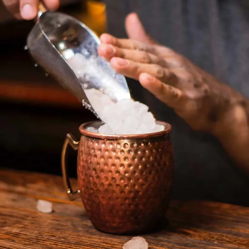 Preparación con Moscow Mule 