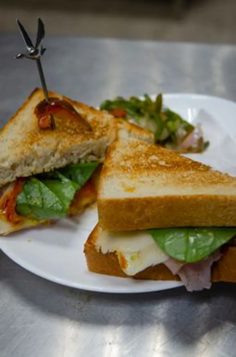 Sandwich Jamón y Queso