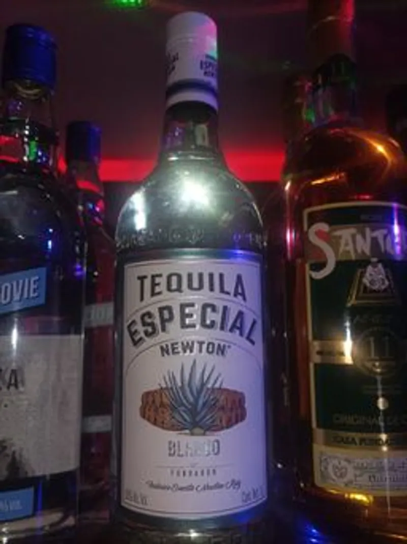 Tequila especial blanco 