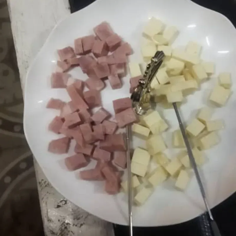 Dado de jamon y queso blanco 