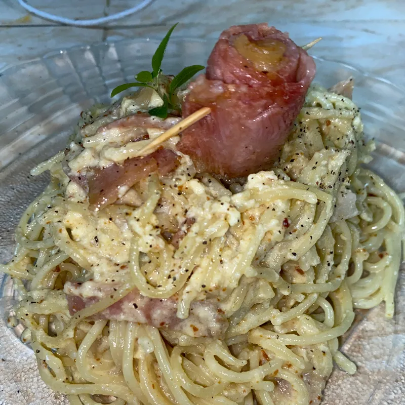 ESPAGUETTIS A LA CARBONARA