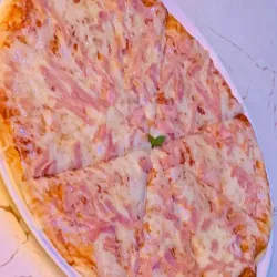 PIZZA DE JAMON Y QUESO GOUDA