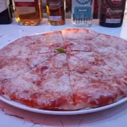 PIZZA DE QUESO GOUDA