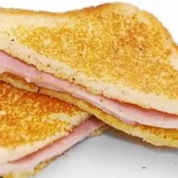 SANDWICH DE JAMON Y QUESO