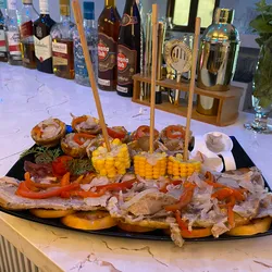 Tabla de cerdo asado a la criolla