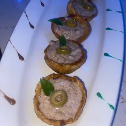 Toston rellenos de atún