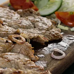 Completa bistec de cerdo 