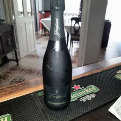 Cava Cordon Negro