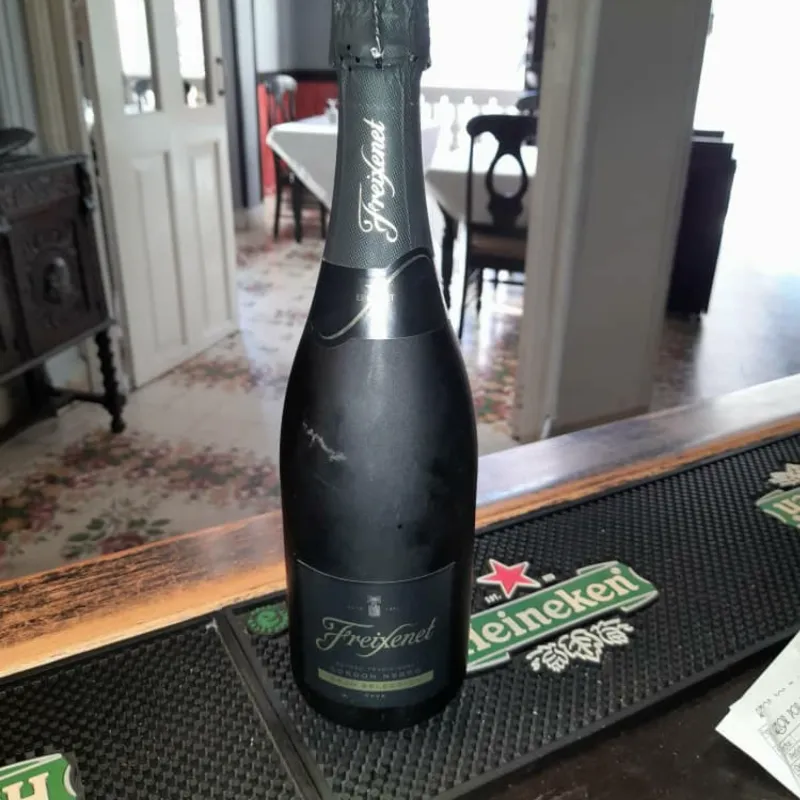 Cava Cordon Negro