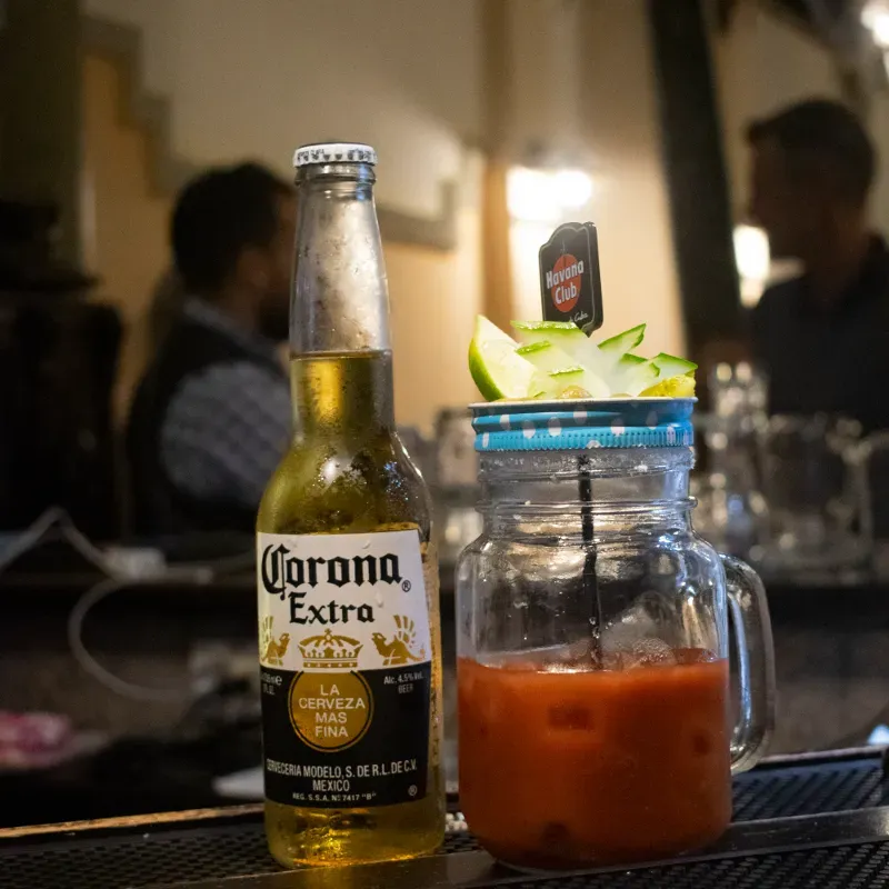 Michelada con Corona