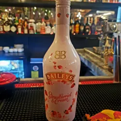 Baileys Strawberries & Cream-Trag