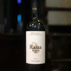 V/T Raiza Crianza