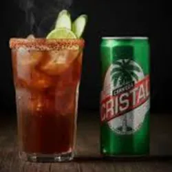 Michelada c/ Cristal o Bucanero